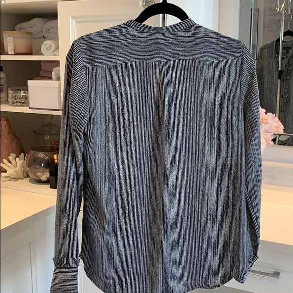 Banana Republic blouse - Picture 6 of 6